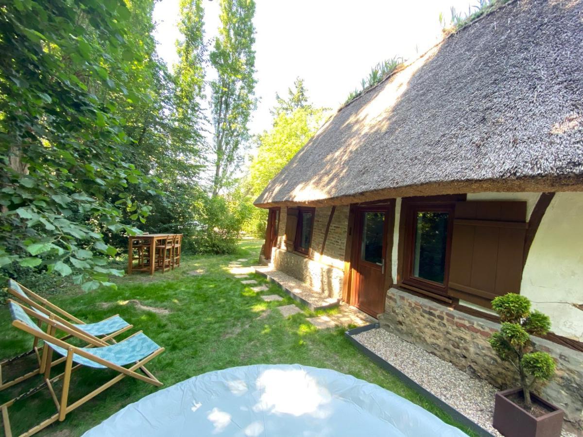 Le Domaine Caribou Bed and Breakfast Sainte-Opportune-la-Mare Exteriör bild
