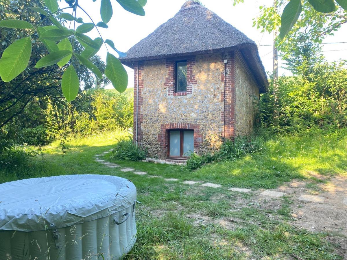 Le Domaine Caribou Bed and Breakfast Sainte-Opportune-la-Mare Exteriör bild