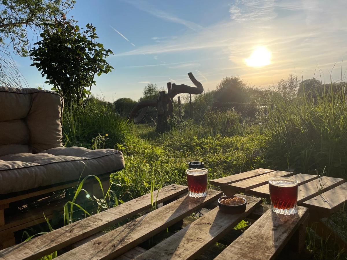Le Domaine Caribou Bed and Breakfast Sainte-Opportune-la-Mare Exteriör bild