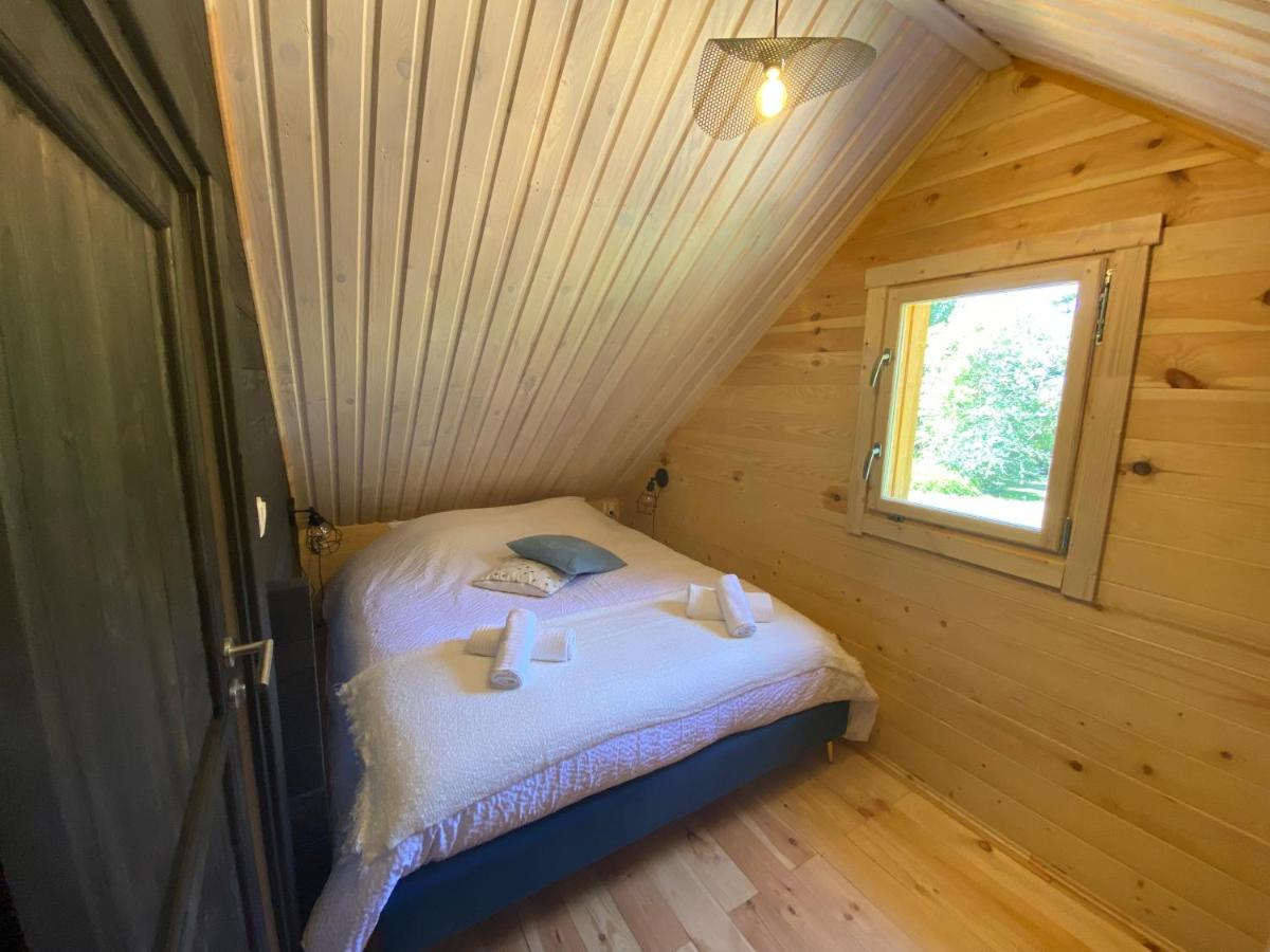 Le Domaine Caribou Bed and Breakfast Sainte-Opportune-la-Mare Exteriör bild