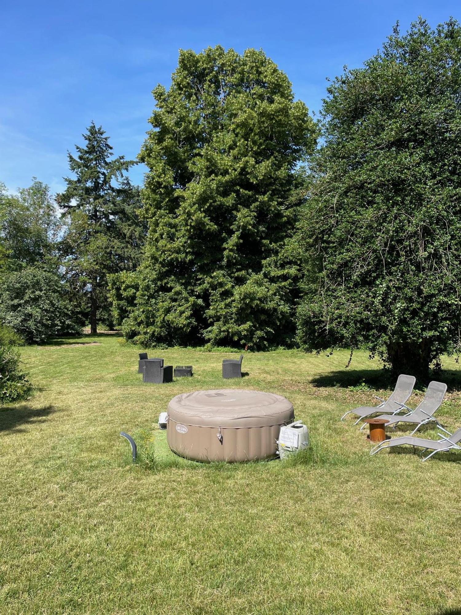 Le Domaine Caribou Bed and Breakfast Sainte-Opportune-la-Mare Exteriör bild